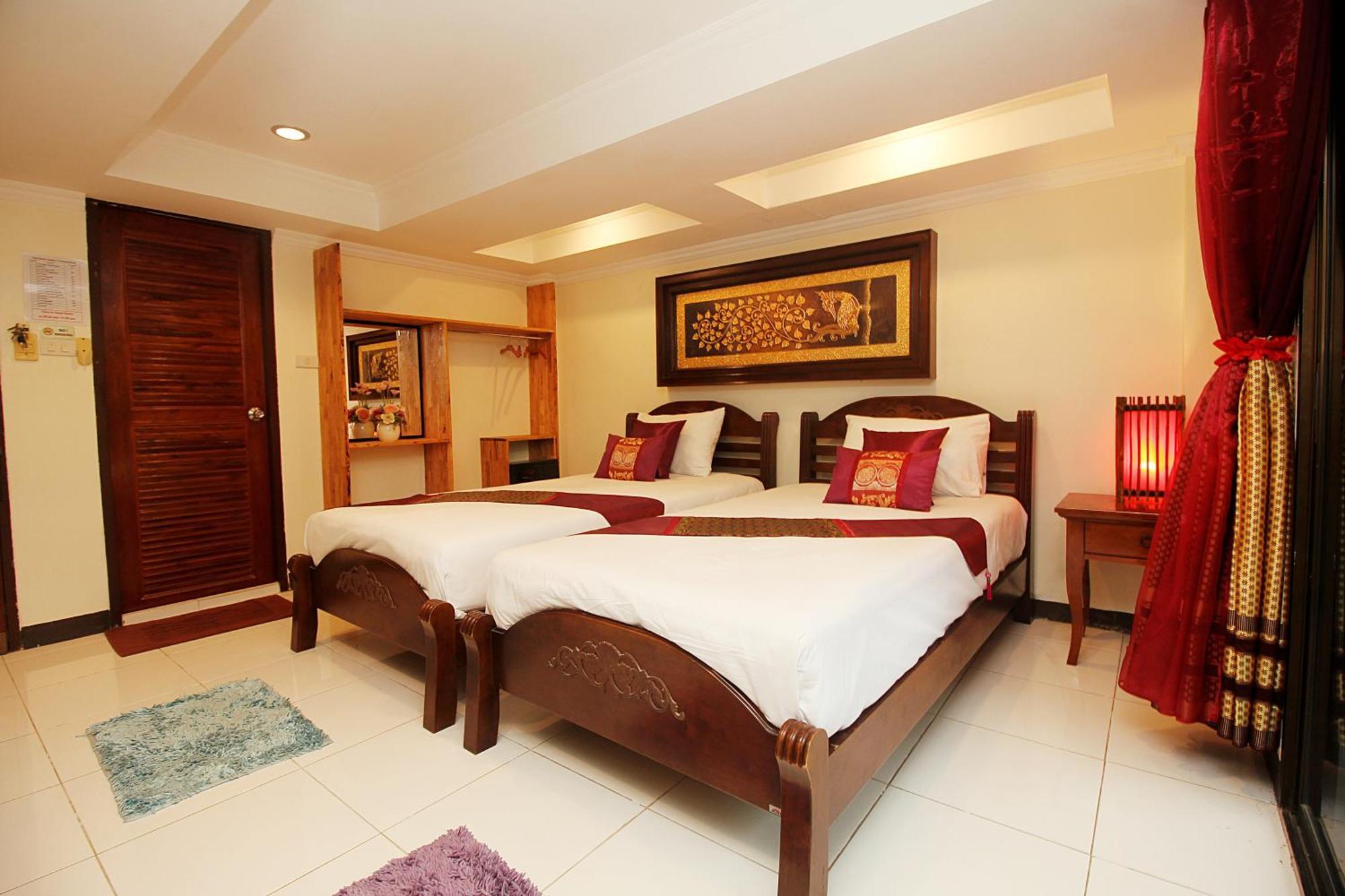 Sky Silk Decoration House Hotel Patong Buitenkant foto