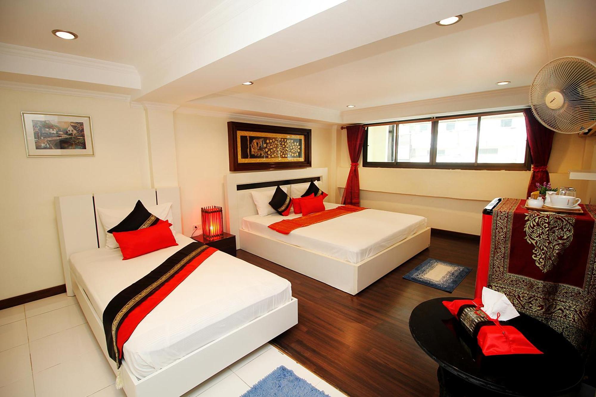 Sky Silk Decoration House Hotel Patong Buitenkant foto