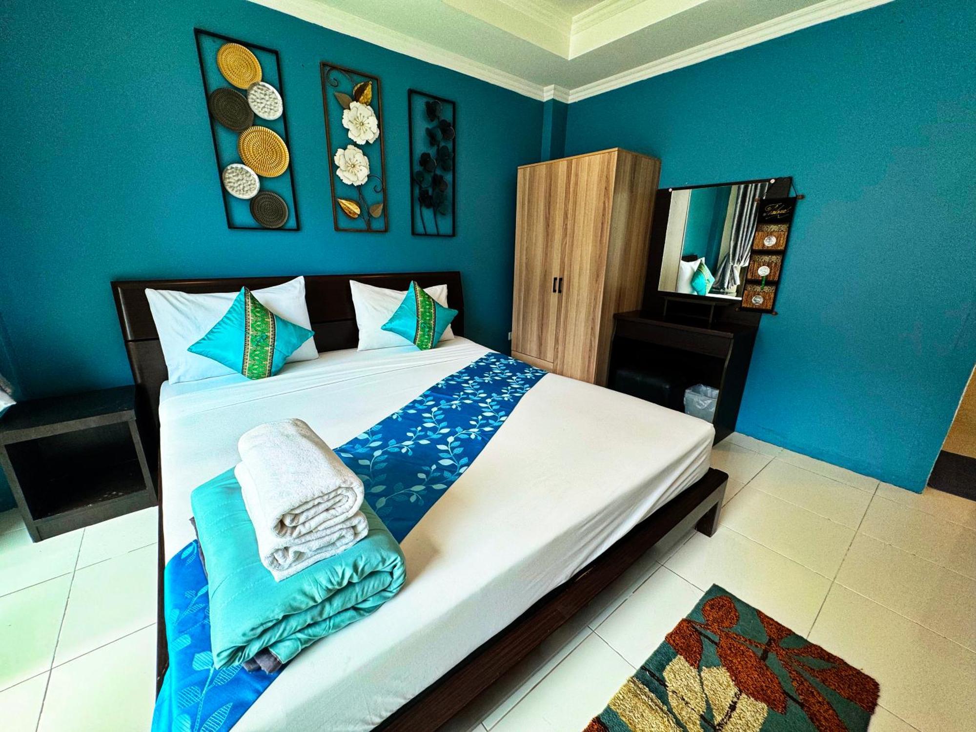 Sky Silk Decoration House Hotel Patong Buitenkant foto