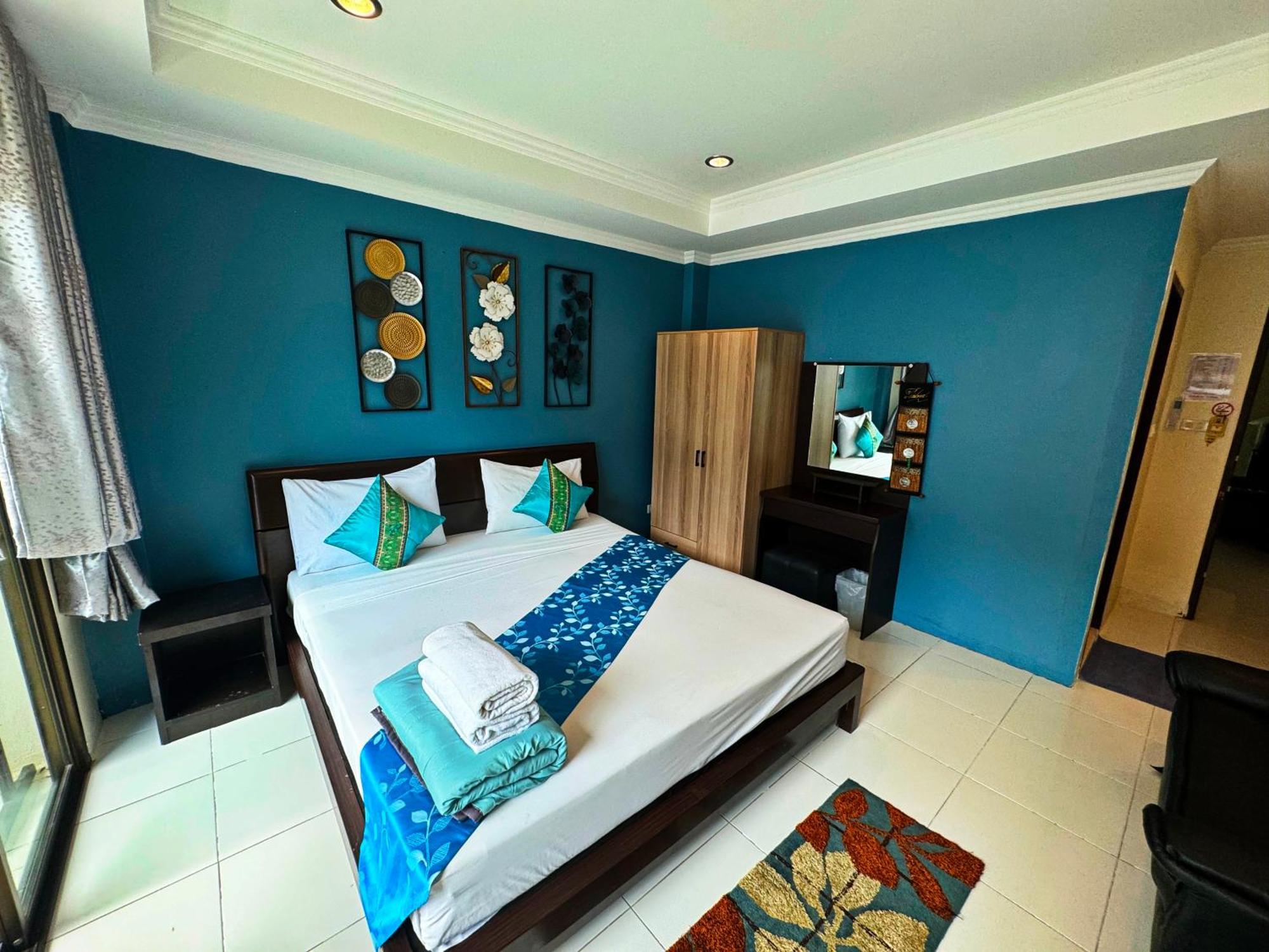 Sky Silk Decoration House Hotel Patong Buitenkant foto